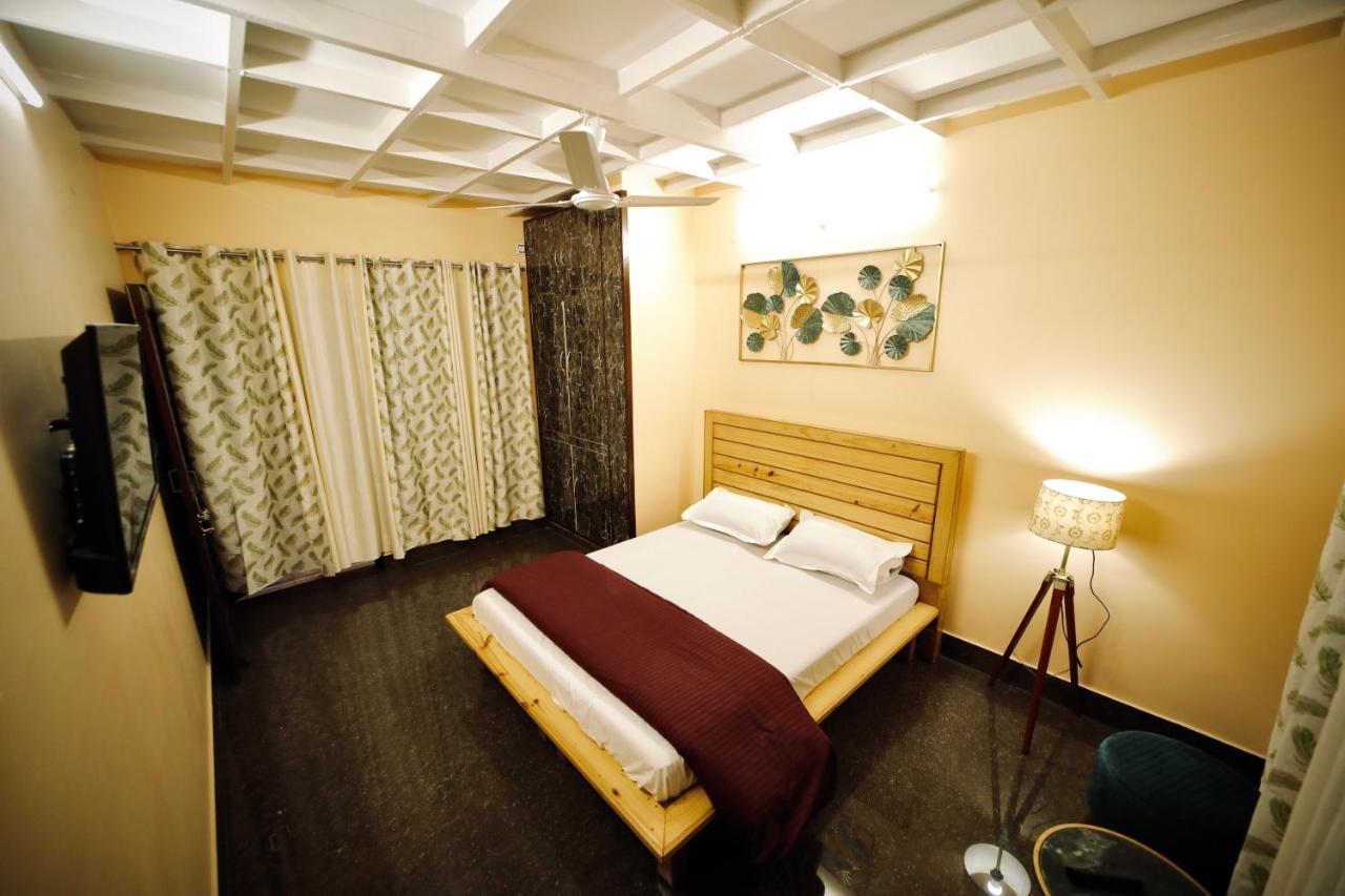 The Location, A Penthouse Otel Dehradun Dış mekan fotoğraf