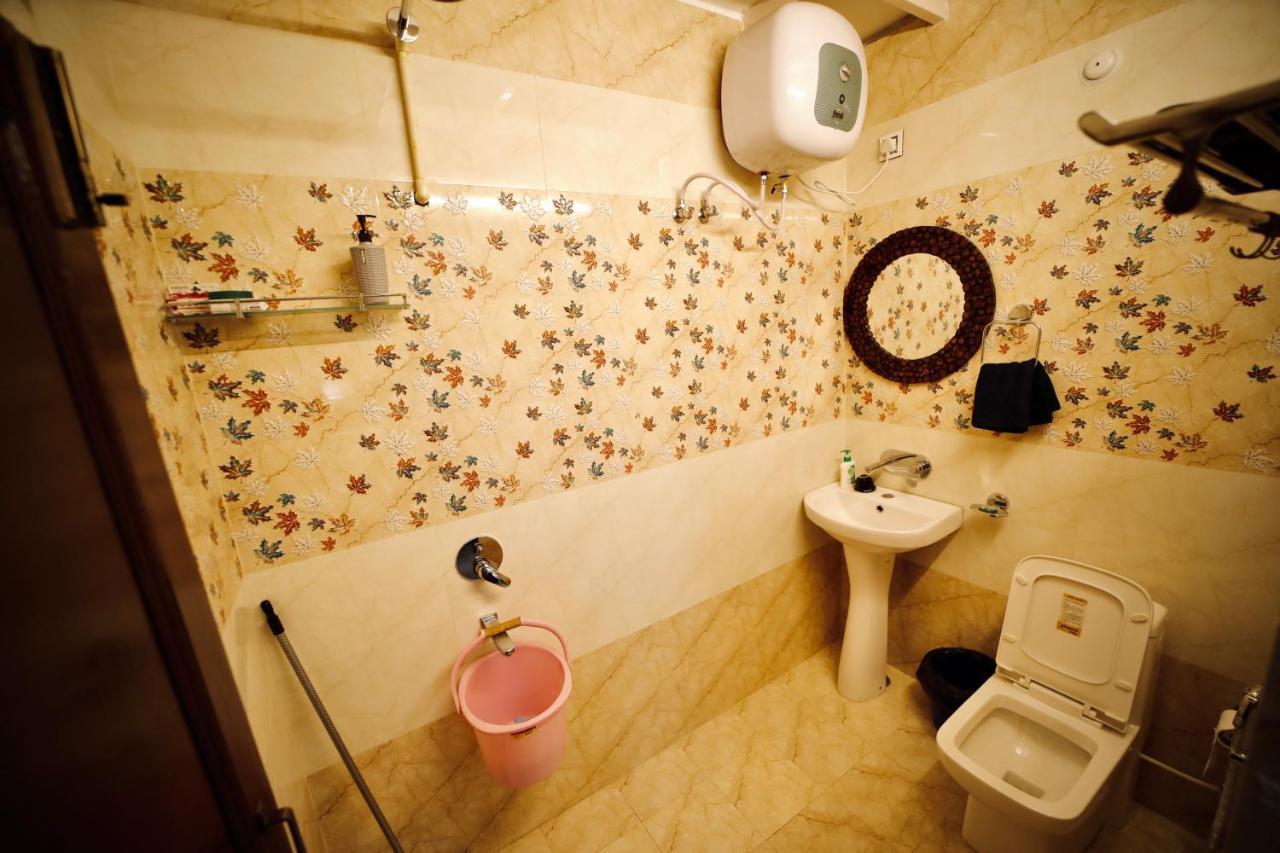 The Location, A Penthouse Otel Dehradun Dış mekan fotoğraf