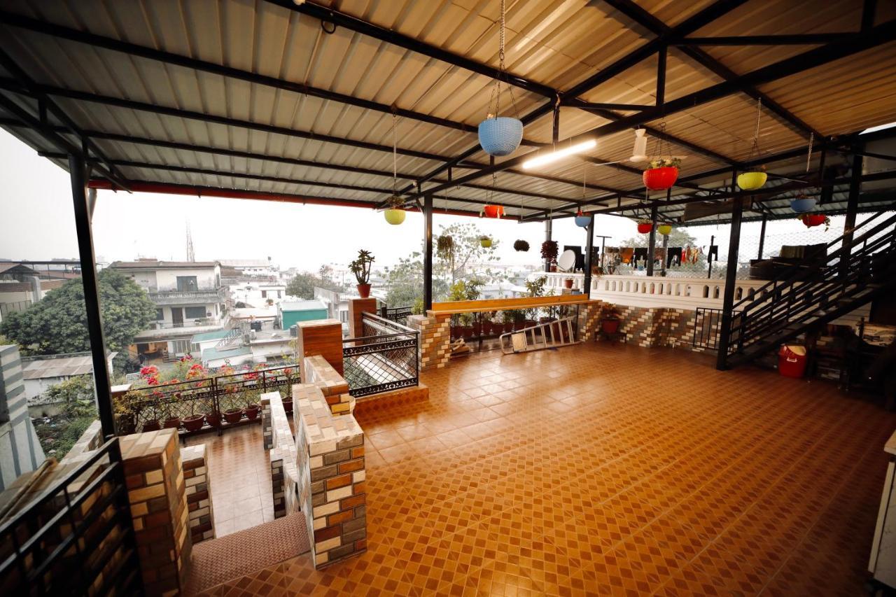 The Location, A Penthouse Otel Dehradun Dış mekan fotoğraf