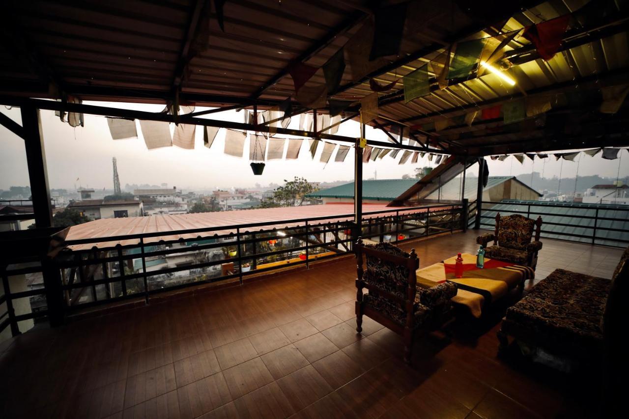 The Location, A Penthouse Otel Dehradun Dış mekan fotoğraf