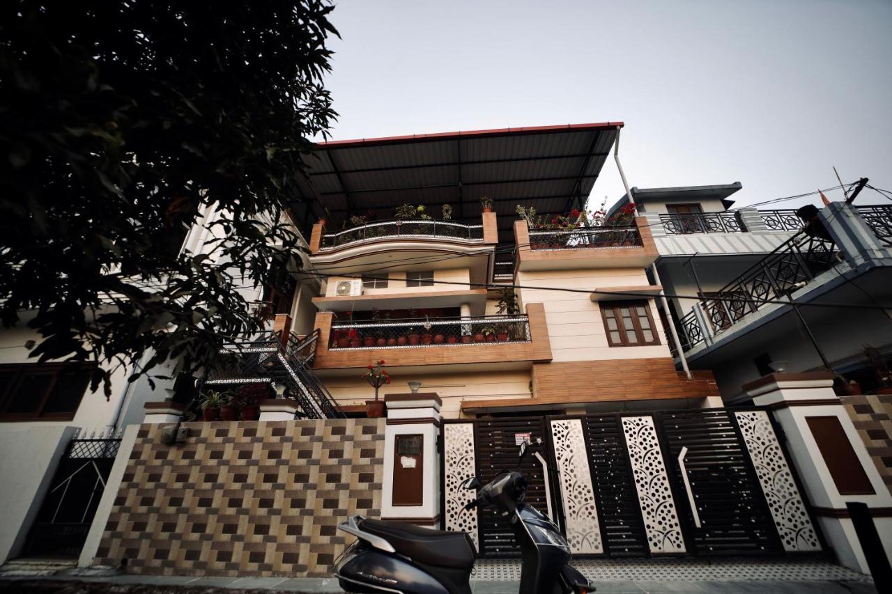 The Location, A Penthouse Otel Dehradun Dış mekan fotoğraf