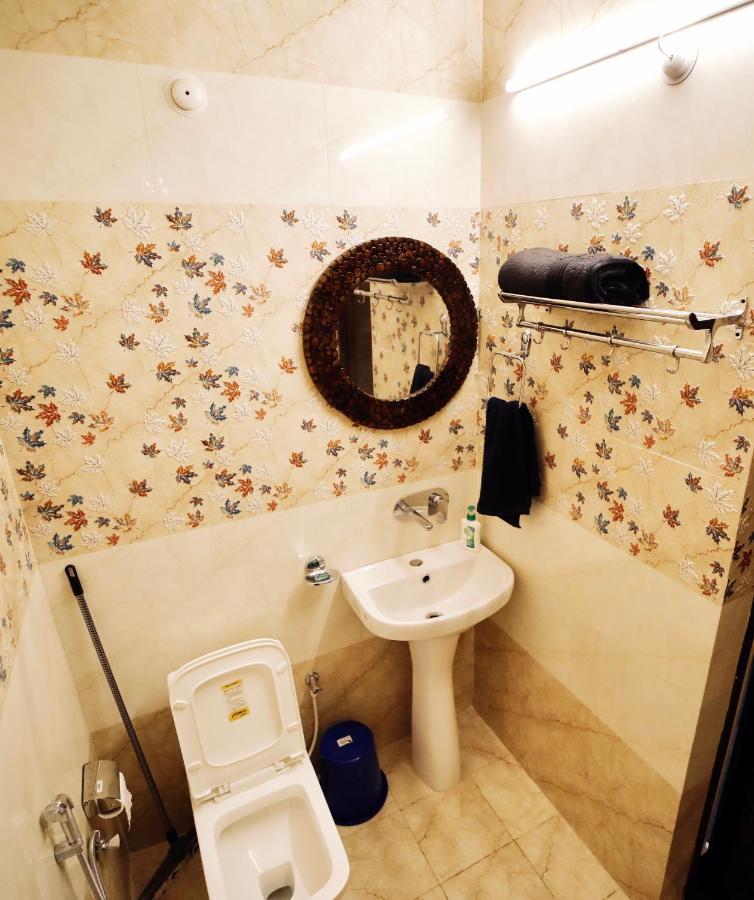 The Location, A Penthouse Otel Dehradun Dış mekan fotoğraf