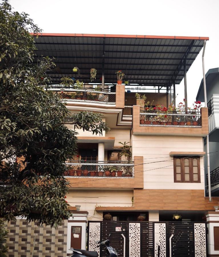 The Location, A Penthouse Otel Dehradun Dış mekan fotoğraf